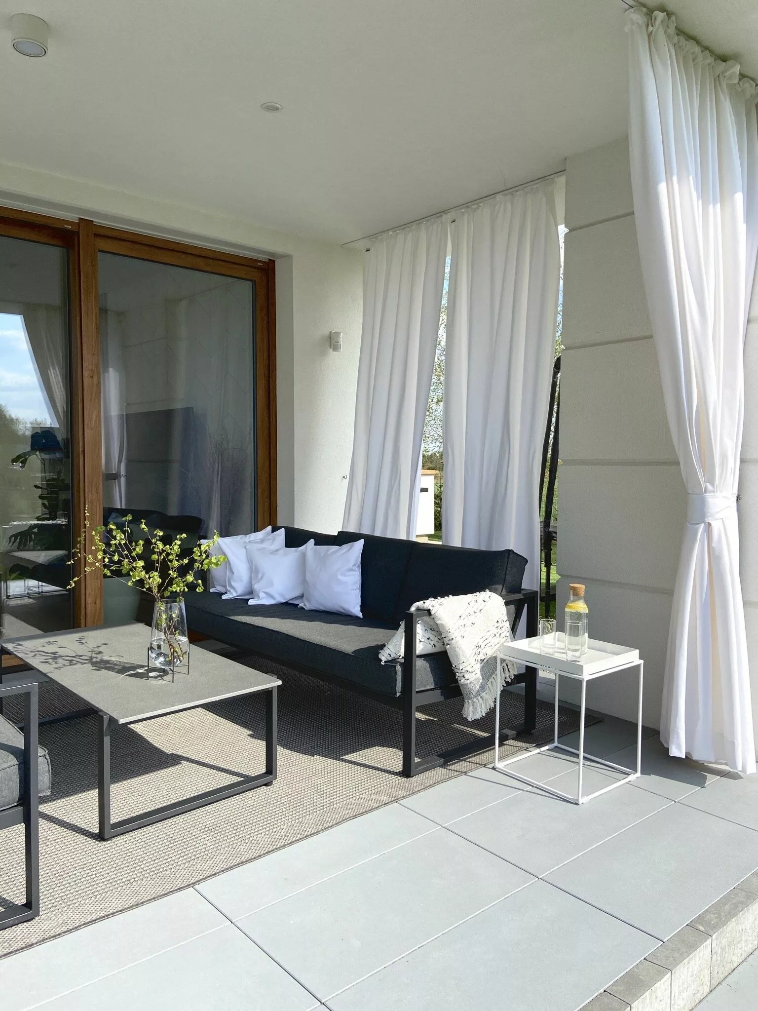 Beliani Mesa Auxiliar De Metal Blanco 38 X 38 Cm SAXON - Imagen 3